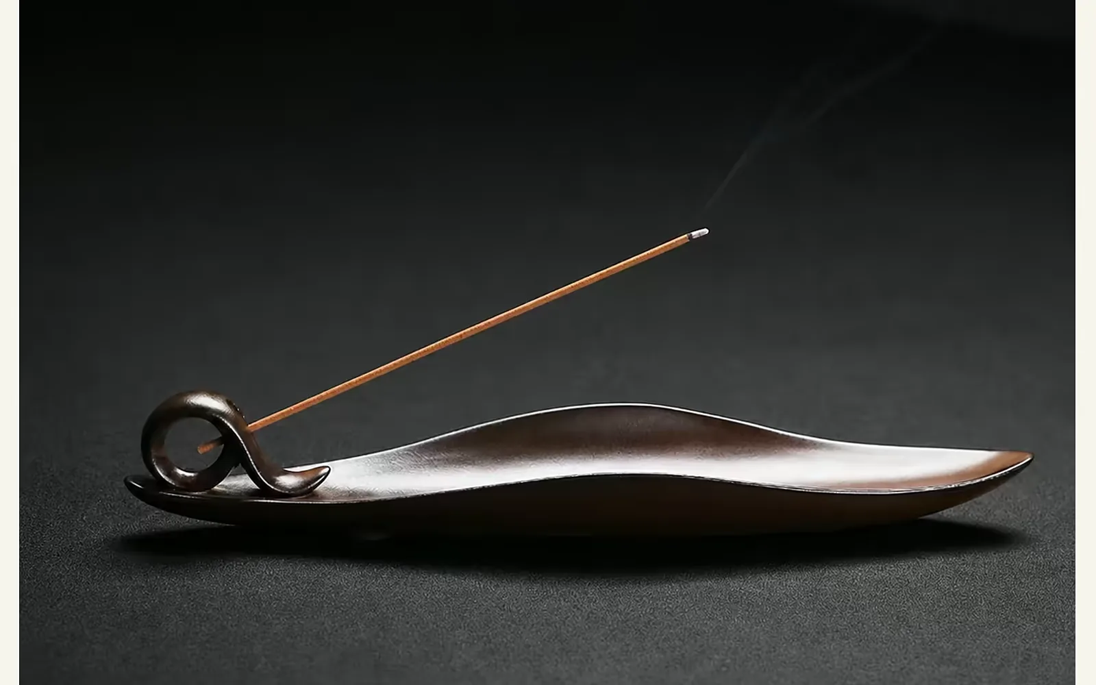 Ceramic incense plate holder wholesale with tapered bore